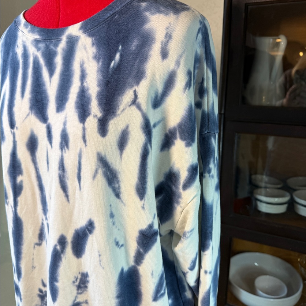 Banana Republic Blue White Tie Dye Long Sleeve Pullover Sweatshirt Size M - Picture 2 of 6